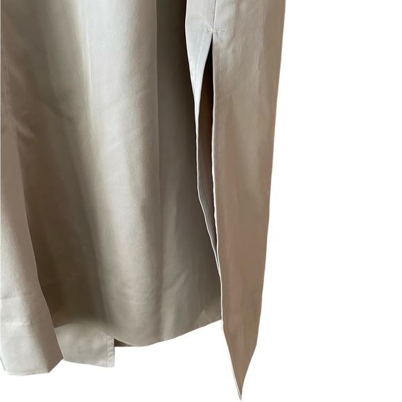 The Transit Trench Coat Ltd Edition by Away Travel Sand Size Large - Picture 10 of 15